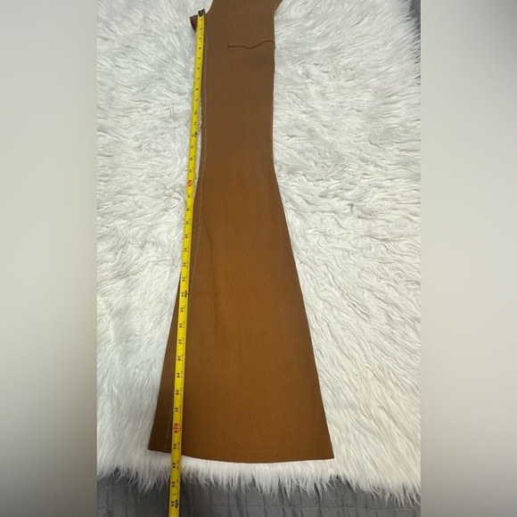 OFFLINE BY AERIE REAL ME HIGH
WAISTED CROSSOVER FLARE
LEGGING Size Small - Picture 8 of 11